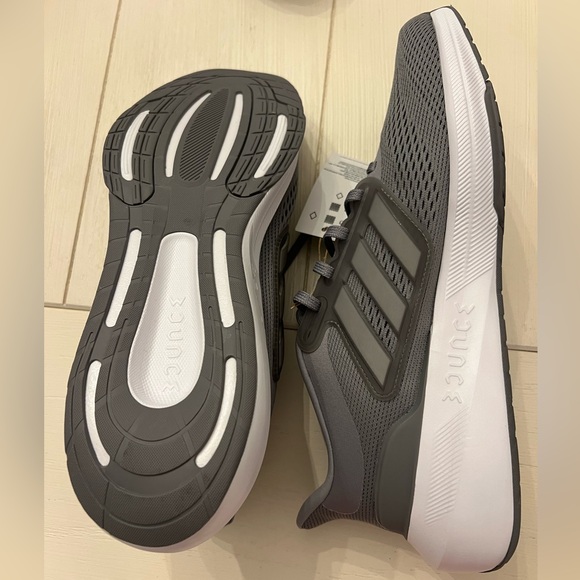 Adidas UltraBounce. Mens. Size 12. NEW WITH TAGS. - Picture 4 of 4